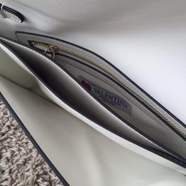 春夏 Valentino ヴァレンティノスーパーコピー White Rockstud leather clutch